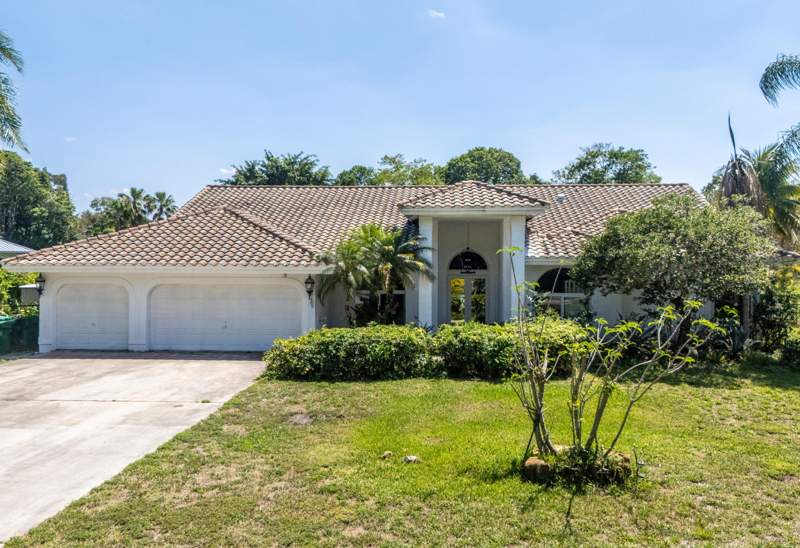 5 bedroom Single Family Residence at 14463 SW 16th Court, Oakhill/Florida Fruitlands/K&P Plat, Davie — photo 2
