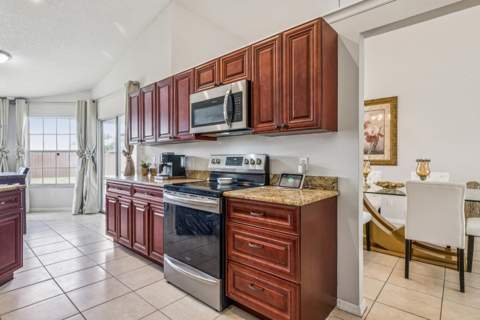 791 SW Hillsboro Circle, Port St. Lucie FL - photo 18 of 39