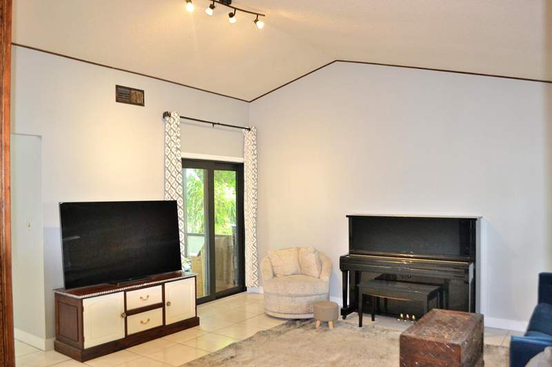 2 bedroom Single Family Residence at 8671 SW 16th Court, Cinnamon Place 1, Pembroke Pines — photo 2