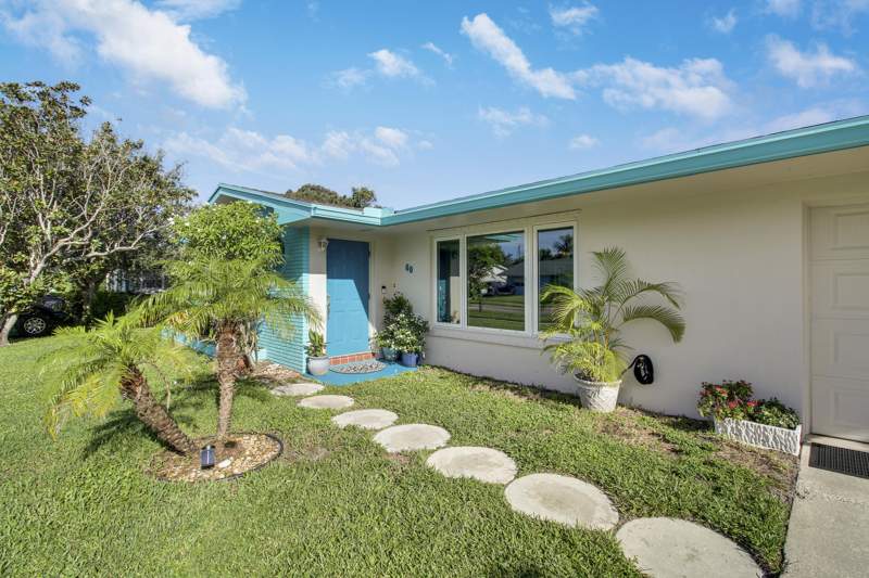 2 bedroom Single Family Residence at 60 Camelia Circle, Ridgewood Homes Sec 3, Tequesta — photo 5