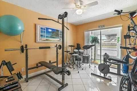 133 Somerset G, West Palm Beach FL - photo 12 of 22