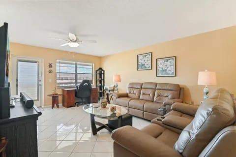 2 bedroom Condominium at 133 Somerset G, Somerset Condos, West Palm Beach — photo 5