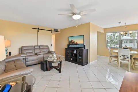 133 Somerset G, West Palm Beach FL - photo 21 of 22