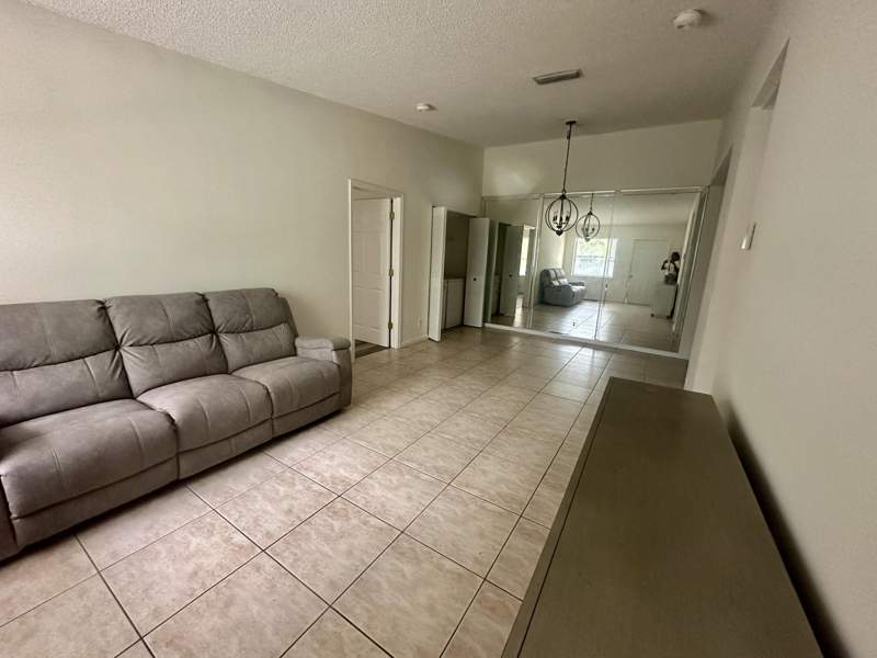 2 bedroom Villa at 5050 Sanctuary Way #G, Park Place Townhomes, West Palm Beach — photo 4