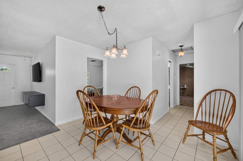 3 bedroom Single Family Residence at 921 SE Flamingo Avenue, Broadway Section Of St Lucie Estates Subdivision, Stuart — photo 5