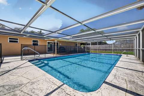 921 SE Flamingo Avenue, Stuart FL - photo 18 of 21