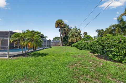 921 SE Flamingo Avenue, Stuart FL - photo 20 of 21
