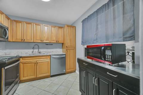 134 S Cypress Road #425, Pompano Beach FL - photo 8 of 44