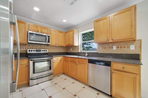 2203 SW 134th Avenue, Miramar FL - photo 12 of 43