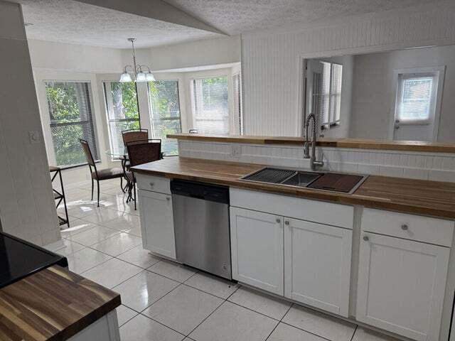 3 bedroom Single Family Residence at 3053 SE Wake Road, Port St Lucie Section 39, Port St. Lucie — photo 2