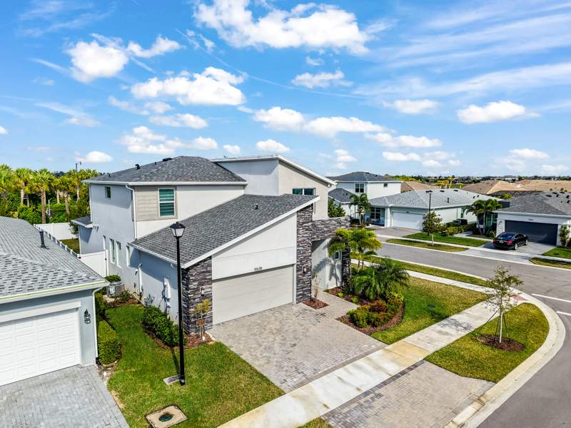 4 bedroom Single Family Residence at 10638 Hensley Street, Emery II, Port St. Lucie — photo 2