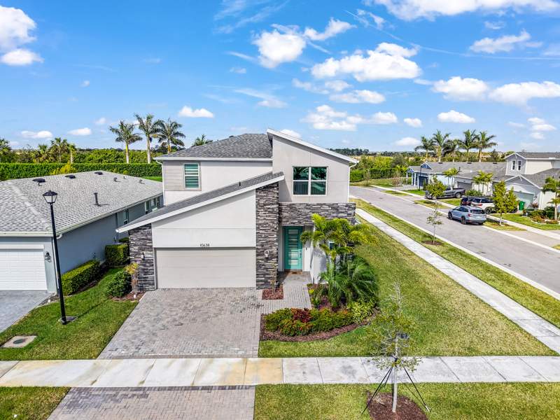 4 bedroom Single Family Residence at 10638 Hensley Street, Emery II, Port St. Lucie — photo 3
