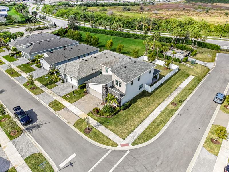 4 bedroom Single Family Residence at 10638 Hensley Street, Emery II, Port St. Lucie — photo 5