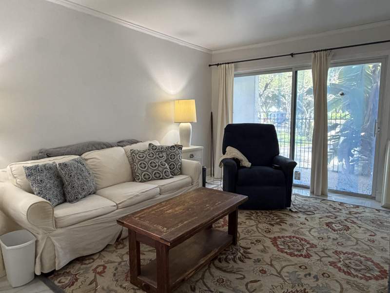2 bedroom Condominium at 1105 Lake Shore Drive #104, Bay Reach Condo, Lake Park — photo 4