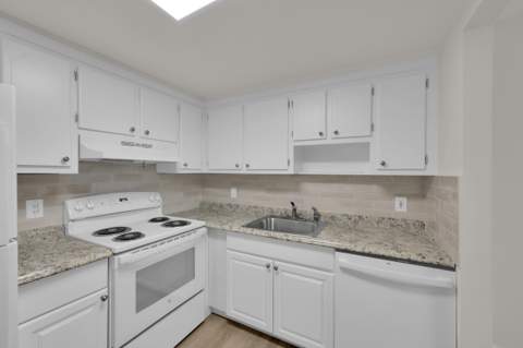 146 Saxony D, Delray Beach FL - photo 12 of 22