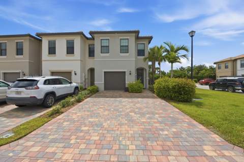8672 Escue Street, Lake Worth FL - photo 8 of 31
