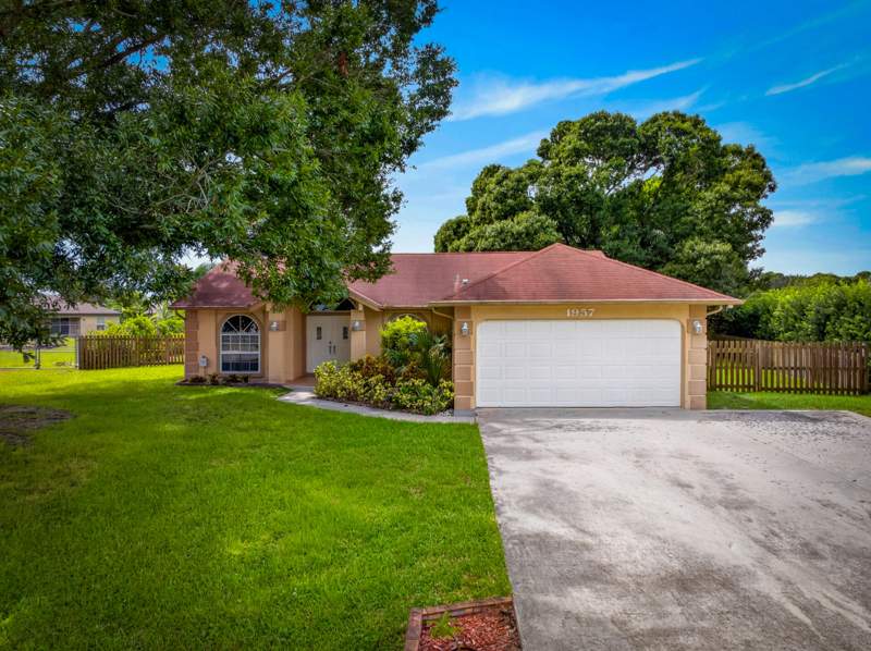 3 bedroom Single Family Residence at 1957 SE Dranson Circle, Port St Lucie Section 40, Port St. Lucie — photo 3
