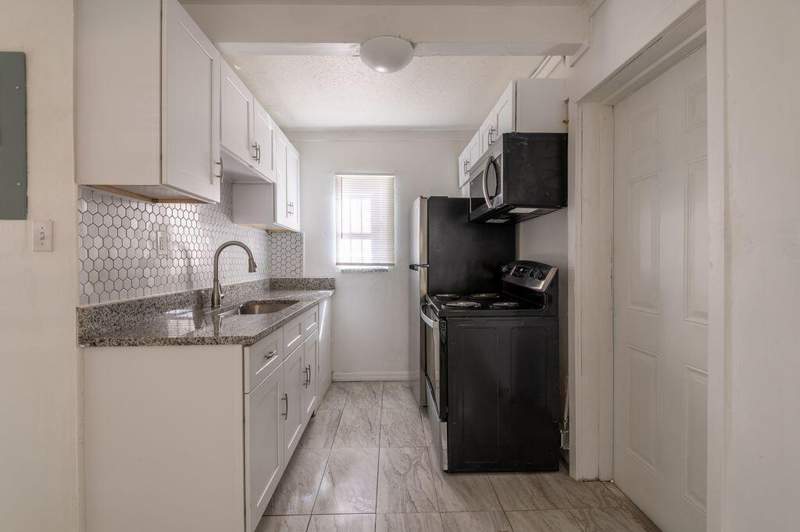 2 bedroom Single Family Residence at 2516 Ave L #Unit b, Garden City Farms, Fort Pierce — photo 3