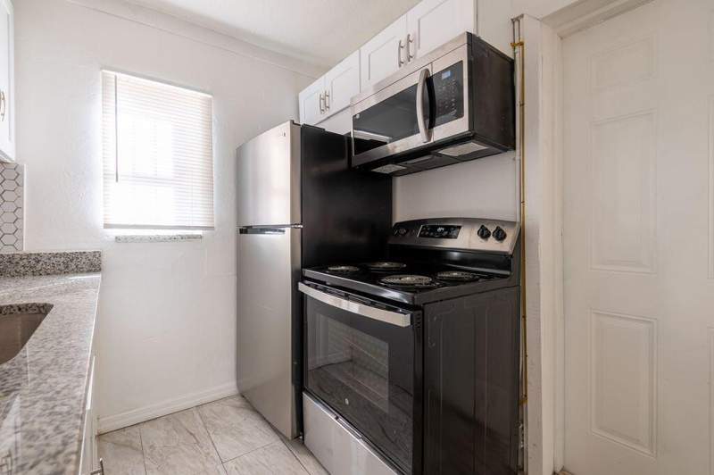 2 bedroom Single Family Residence at 2516 Ave L #Unit b, Garden City Farms, Fort Pierce — photo 4