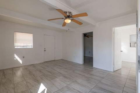 2516 Ave L #Unit b, Fort Pierce FL - photo 7 of 22