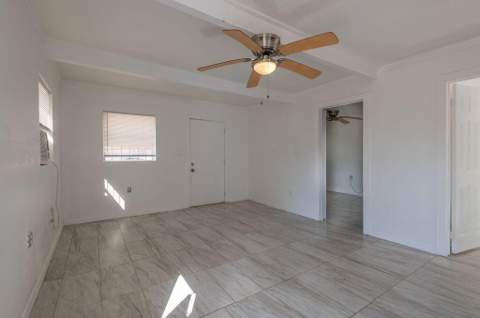 2516 Ave L #Unit b, Fort Pierce FL - photo 8 of 22