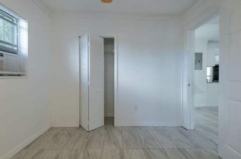 2516 Ave L #Unit b, Fort Pierce FL - photo 10 of 22