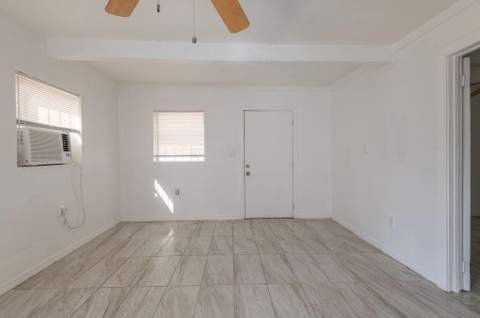 2516 Ave L #Unit b, Fort Pierce FL - photo 14 of 22