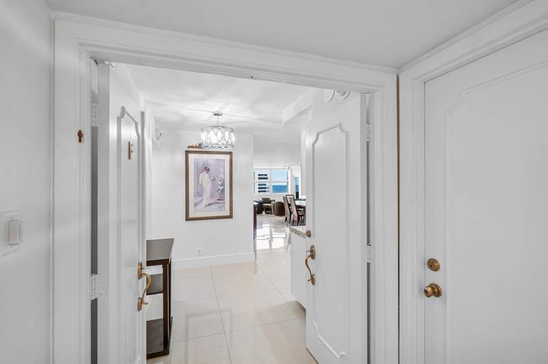 2 bedroom Condominium at 2000 S Ocean Boulevard #14-F, Whitehall Condo, Boca Raton — photo 3