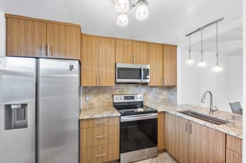 113 Royal Park Drive #1H, Oakland Park FL - photo 10 of 30