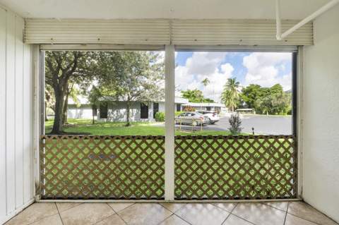 113 Royal Park Drive #1H, Oakland Park FL - photo 23 of 30