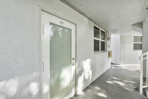 113 Royal Park Drive #1H, Oakland Park FL - photo 24 of 30