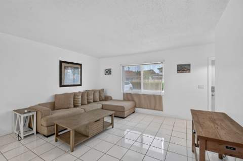 658 NE 6th Court #E, Boynton Beach FL - photo 15 of 47