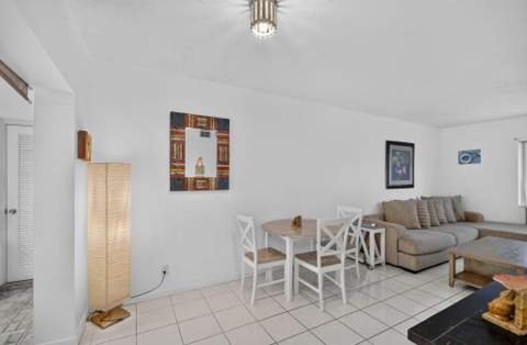 658 NE 6th Court #E, Boynton Beach FL - photo 17 of 47