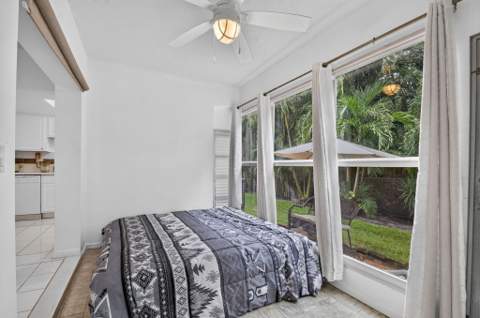 658 NE 6th Court #E, Boynton Beach FL - photo 9 of 47