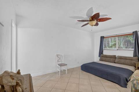 658 NE 6th Court #E, Boynton Beach FL - photo 24 of 47
