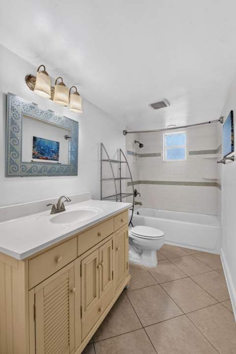658 NE 6th Court #E, Boynton Beach FL - photo 8 of 47
