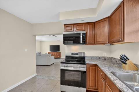 603 N Broadway, Lantana FL - photo 12 of 42