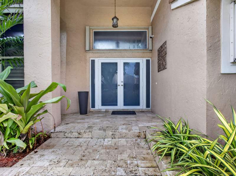 4 bedroom Single Family Residence at 832 Waterview Drive, Orchid Island, Weston — photo 4