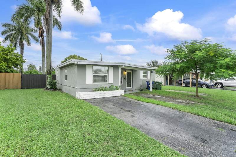 3 bedroom Single Family Residence at 6337 NW 24th Court, North Margate 1st Add, Margate — photo 2