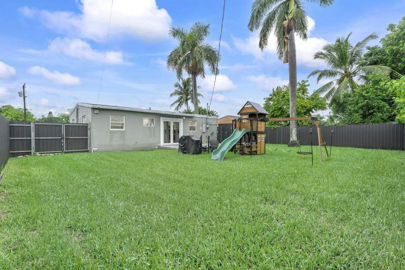 3 bedroom Single Family Residence at 6337 NW 24th Court, North Margate 1st Add, Margate — photo 4