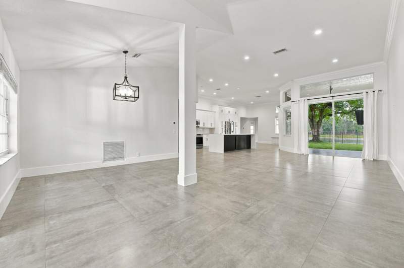 4 bedroom Single Family Residence at 2559 Jardin Lane, Sector 7 Parcel, Weston — photo 4