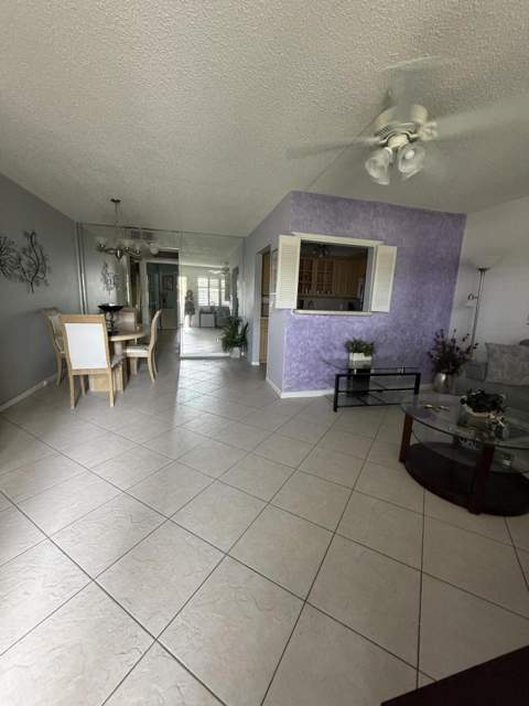 130 Southampton B, West Palm Beach FL - photo 6 of 22