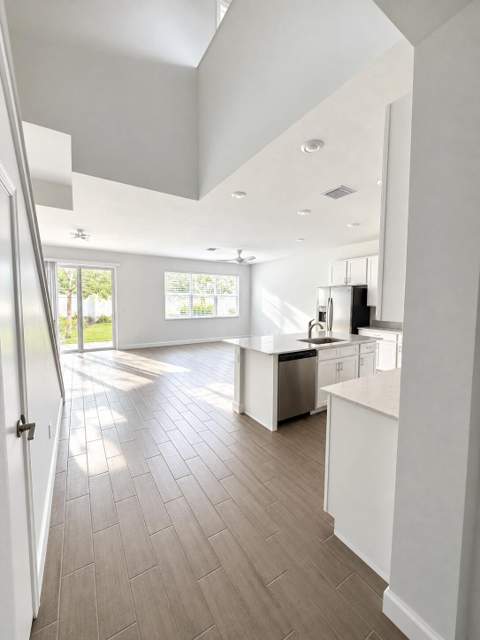 4969 Navali Drive, Lake Worth FL - photo 11 of 53
