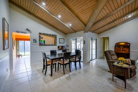 8129 Pine Circle #33, Tamarac FL - photo 6 of 21