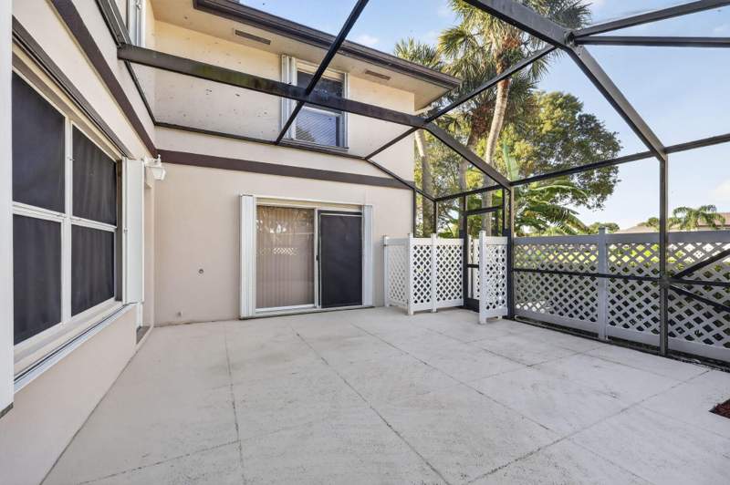 2 bedroom Townhouse at 11 Amherst Court #D, Stamford At Royal Palm Beach, Royal Palm Beach — photo 4