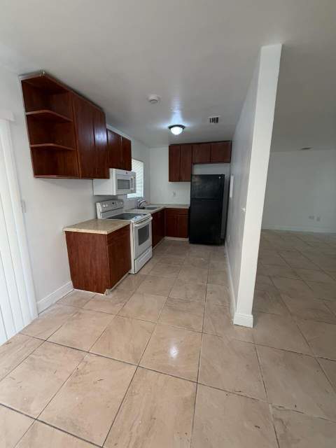 3451 NW 6th Street, Lauderhill FL - photo 6 of 10