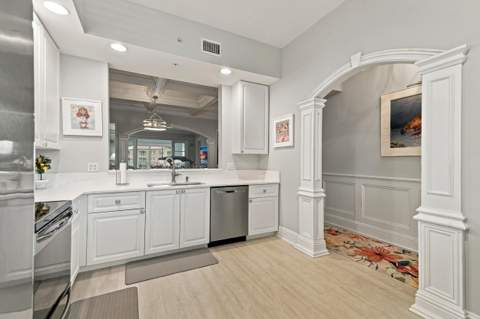17 Harbour Isle Drive #Unit 304, Fort Pierce FL - photo 19 of 47
