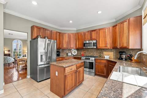 217 Lone Pine Drive, Palm Beach Gardens FL - photo 21 of 45