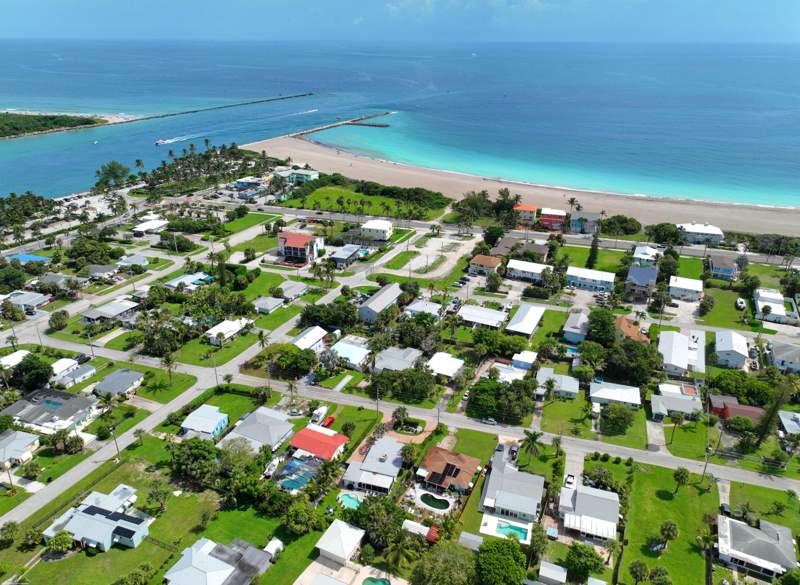 4 bedroom Single Family Residence at 307 Granada Street, Fort Pierce Subdivision, Fort Pierce — photo 3