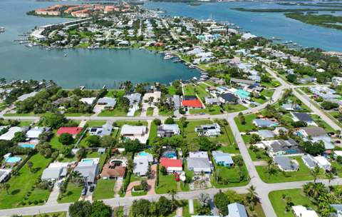 307 Granada Street, Fort Pierce FL - photo 7 of 72